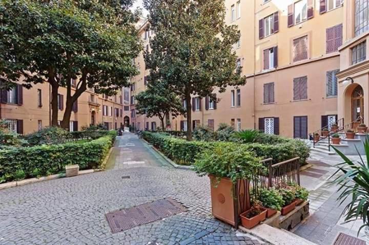 La Pausa Acomodação com café da manhã  Roma
